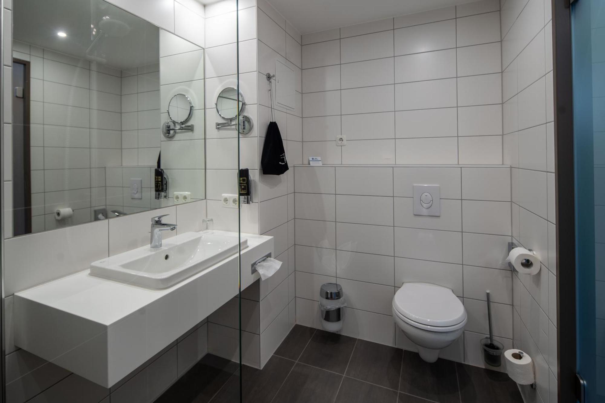 Hotel Schlossberg Wehingen Zimmer foto